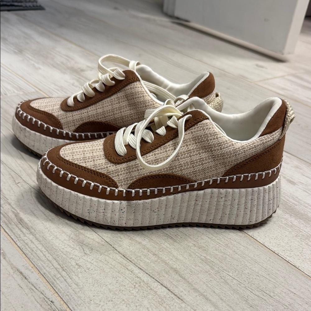 Stylish Women's Platform Sneakers